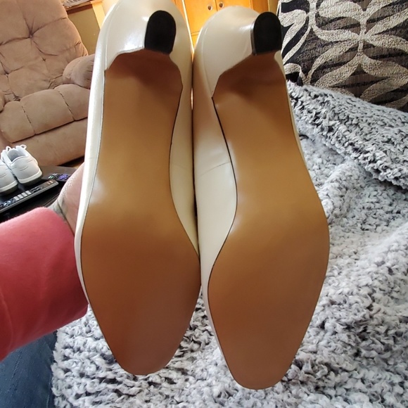 Ladies naturalizer heels 8.5 - Picture 4 of 4